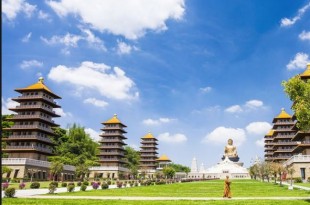 Câu chuyện nhân quả: Hành thiện nhận phúc báo, giúp người chính là tự giúp mình