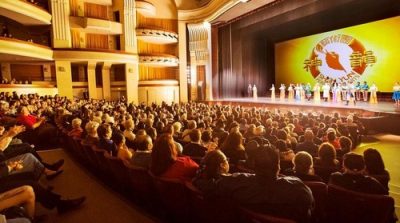 Thần Vận ‘toát lên sự thần thánh từ trong ra ngoài’