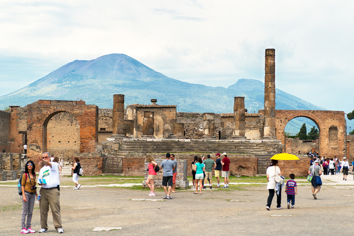 2,6 triệu người đến thăm núi Vesuvius và Pompeii mỗi năm
