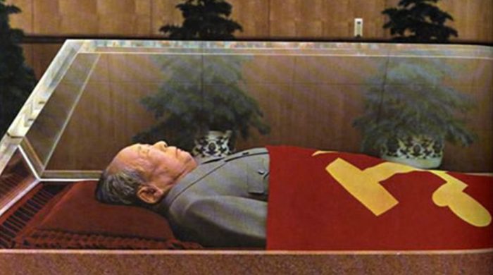 “Bóng đen” phong thủy ám ảnh quảng trường Thiên An Môn