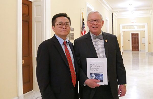 Nghị sĩ Quốc hội Hoa Kỳ: Đảng Cộng sản Trung Quốc sẽ sụp đổ, ủng hộ người dân Trung Quốc thoái đảng