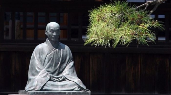 Thần tích của các bậc cao tăng đắc đạo: Cầu tuyết giữa mùa hè, tự bốc cháy khi viên tịch