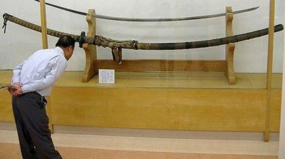 Chủ nhân của thanh kiếm Norimitsu Odachi dài gần 4m ở Nhật là người khổng lồ?