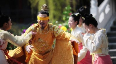 Hoàng đế còn có tam cung lục viện, phải chăng nam nhân có 3, 4 vợ cũng là chuyện thường?