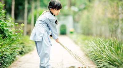 Khắc cốt ghi tâm: Cha mẹ đừng tùy tiện tiêu hao phúc báo của con cái