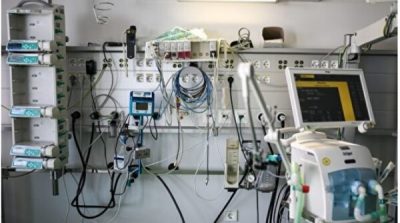Máy thở thật sự có lợi cho bệnh nhân nhiễm COVID-19 nặng?