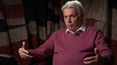 Cuộc đời kỳ lạ của David Icke, kẻ truy tìm thế lực ngầm đang thao túng thế giới