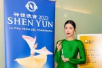 Hoa hậu Tô Diệp Hà diện áo dài truyền thống tham dự show Shen Yun 2022 tại Ý